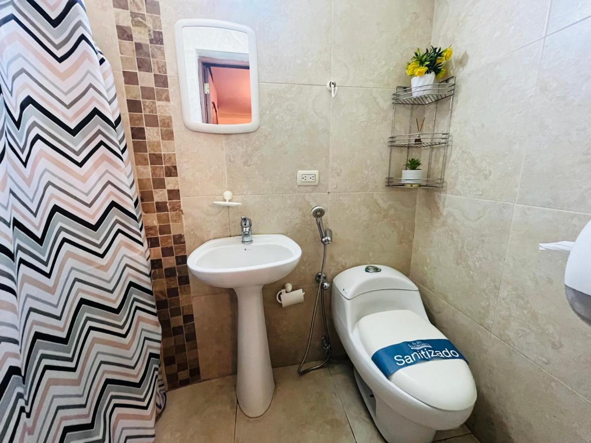 Mega Suite Junto Al San Marino Shopping Γκουαγιακίλ Εξωτερικό φωτογραφία