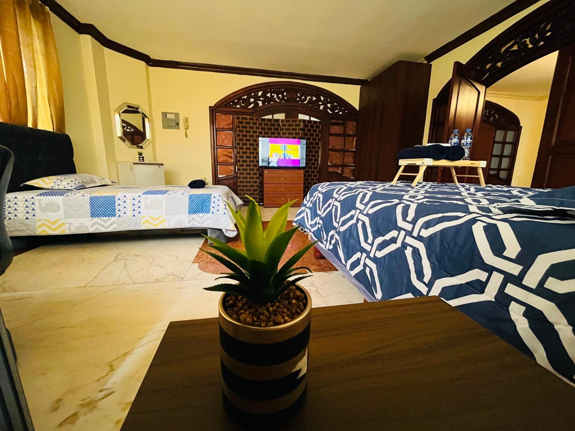 Mega Suite Junto Al San Marino Shopping Γκουαγιακίλ Εξωτερικό φωτογραφία