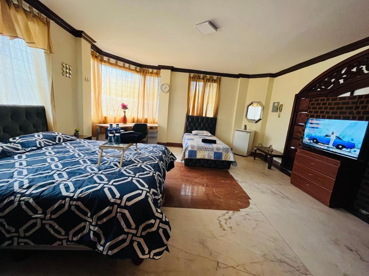 Mega Suite Junto Al San Marino Shopping Γκουαγιακίλ Εξωτερικό φωτογραφία
